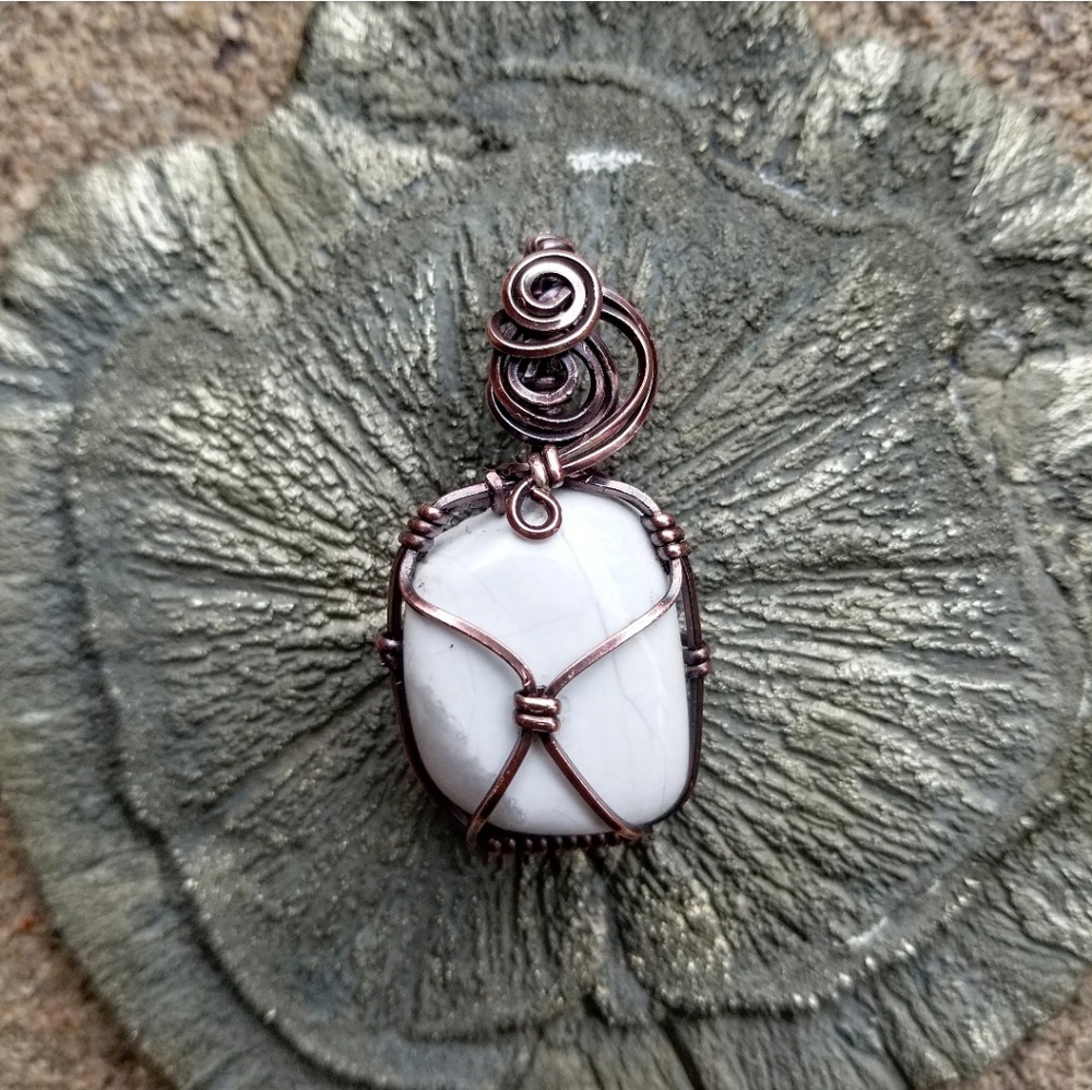 Howlite Wire Wrapped Pendant ❤❤